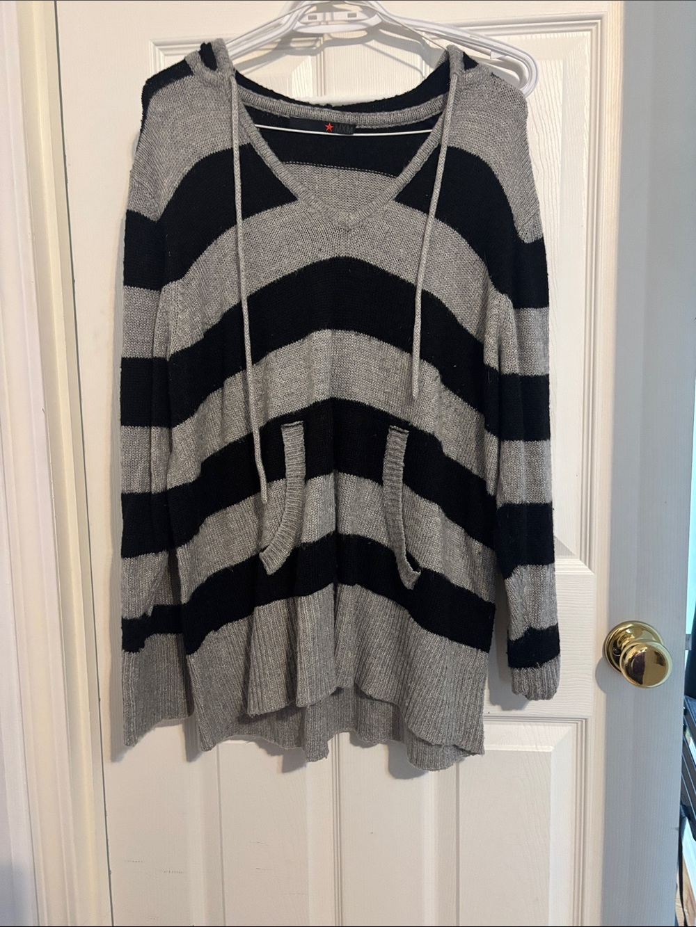 Striped Hooded Knit Sweater - Gray & Black